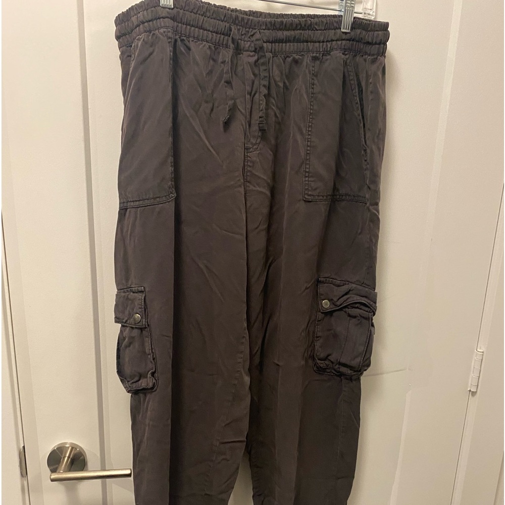 Flowy cargo pants